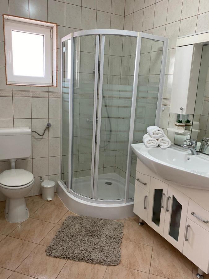 Charlene Lägenhet Karlobag Exteriör bild